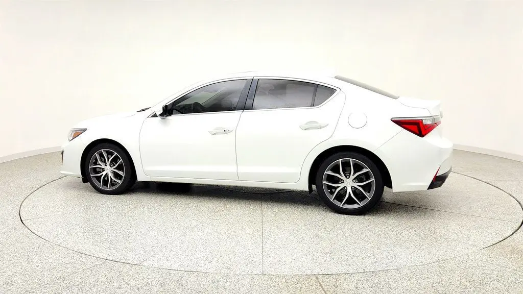 2022 Acura ILX w/Premium