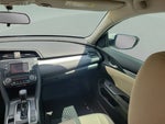 2016 Civic Thumbnail 7