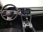 2017 Civic Thumbnail 9