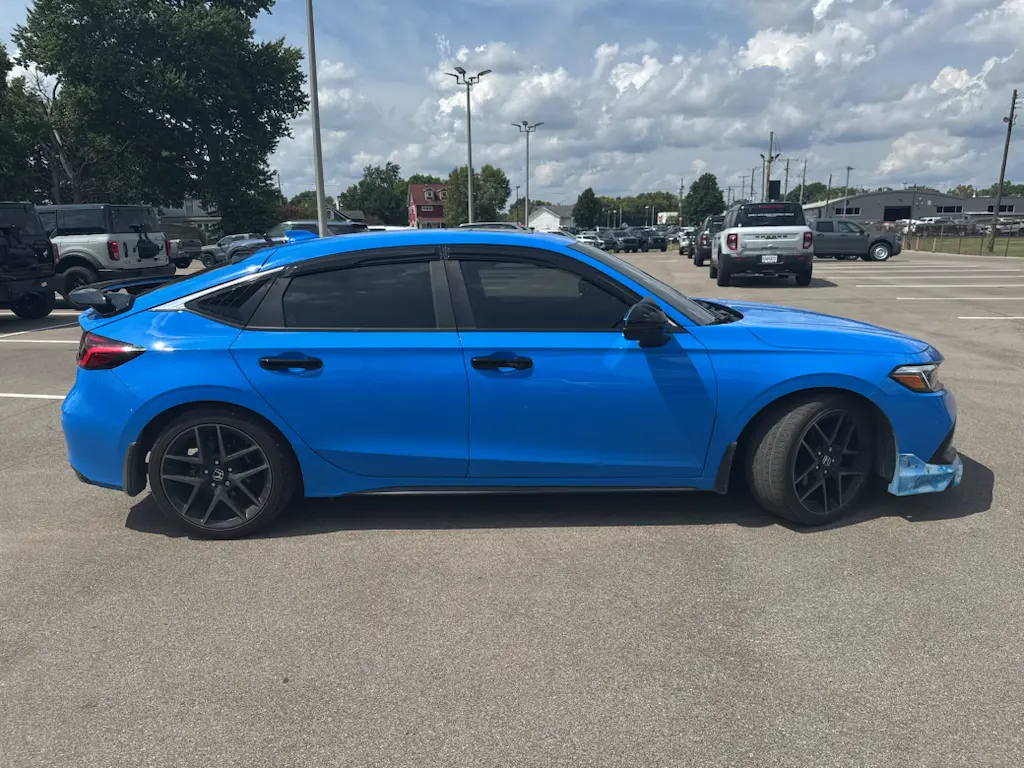 2023 Honda Civic - $27,700