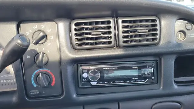 1999 Dodge Ram 1500 ST