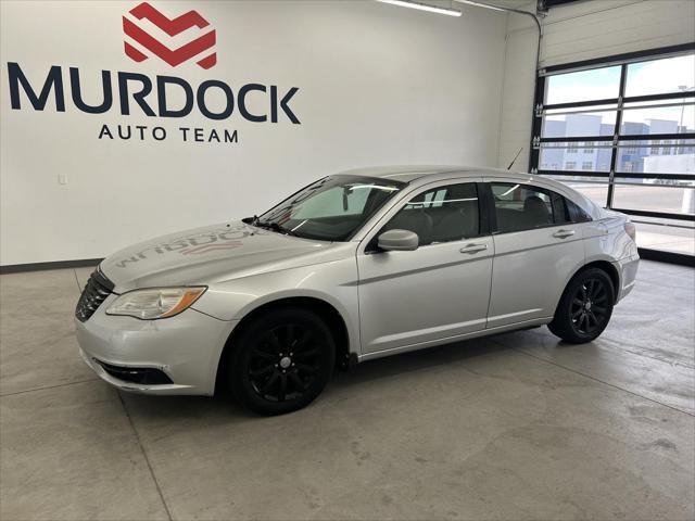 2011 Chrysler 200 - $3,794