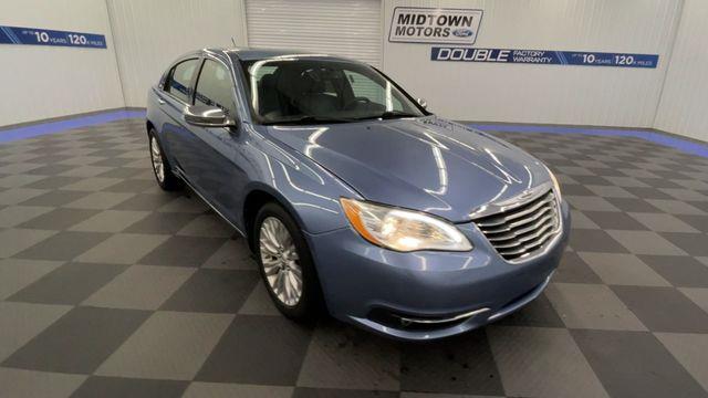 2011 Chrysler 200 Limited