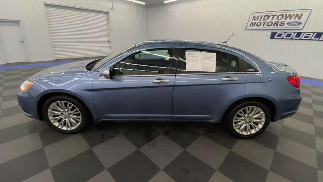 2011 Chrysler 200 Limited
