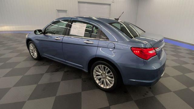 2011 Chrysler 200 Limited