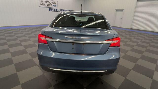 2011 Chrysler 200 Limited