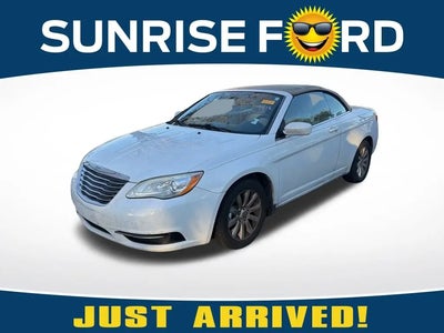 Photo of a 2012 Chrysler 200 Touring 2DR Convertible for sale