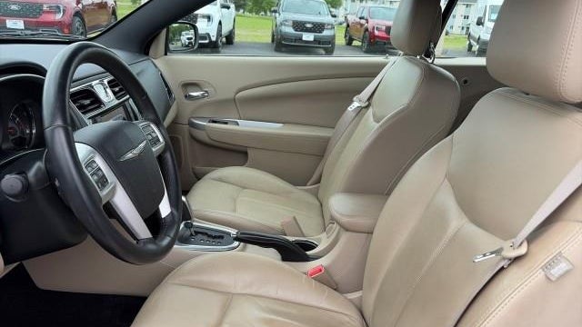 2013 Chrysler 200 Limited