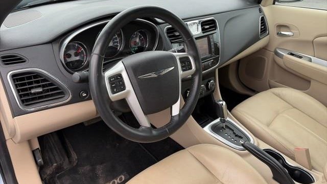 2013 Chrysler 200 Limited