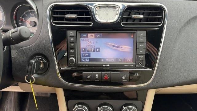 2013 Chrysler 200 Limited