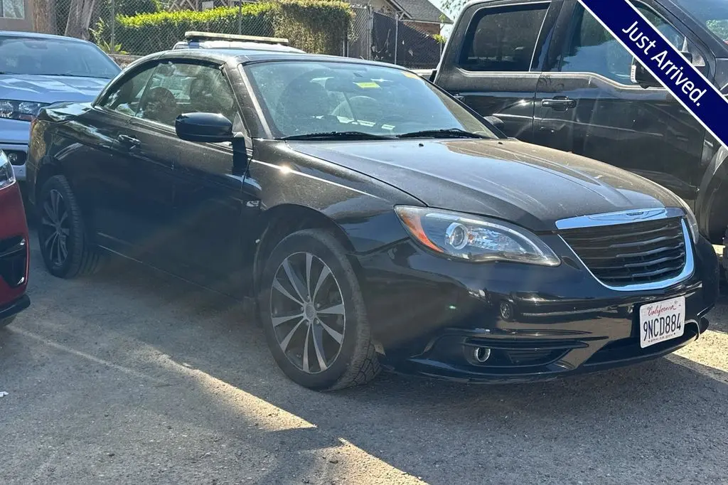 2013 Chrysler 200