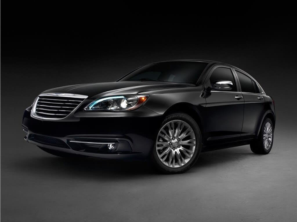 2013 Chrysler 200 - $2,990