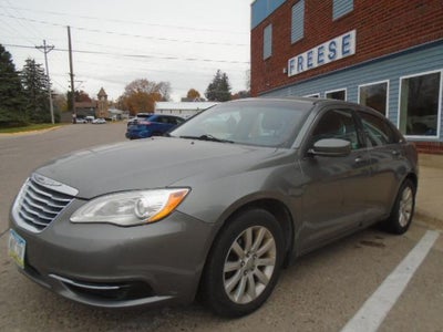 2013 Chrysler 200 Touring 4DR Sedan