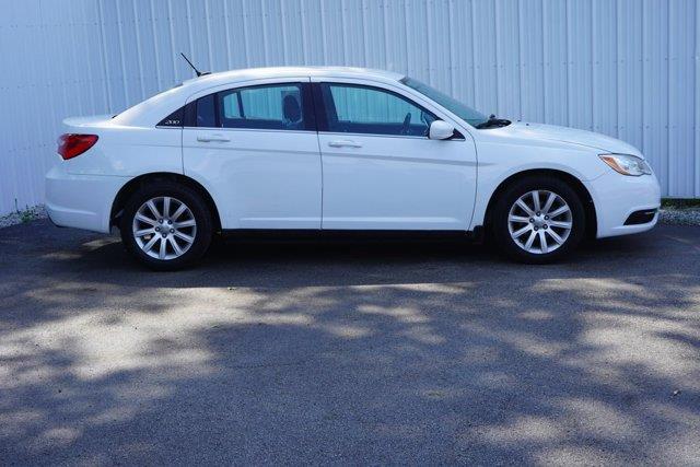 2013 Chrysler 200 - $6,900