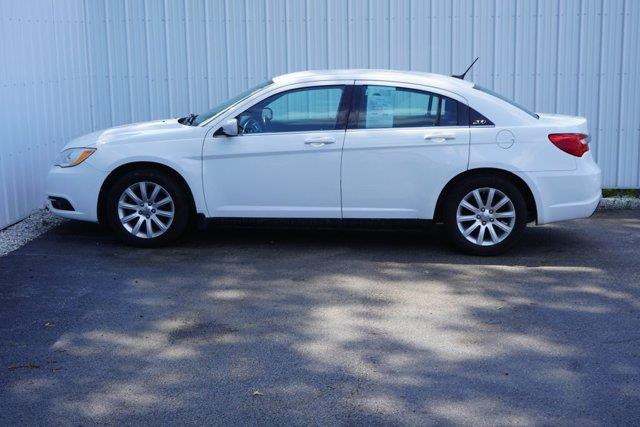 2013 Chrysler 200 - $6,900