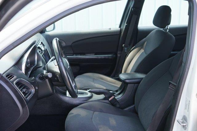 2013 Chrysler 200 - $6,900