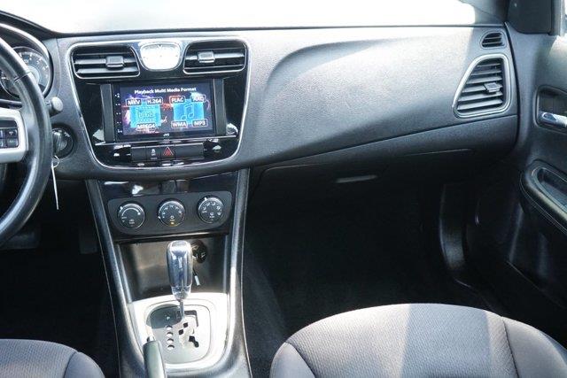 2013 Chrysler 200 - $6,900