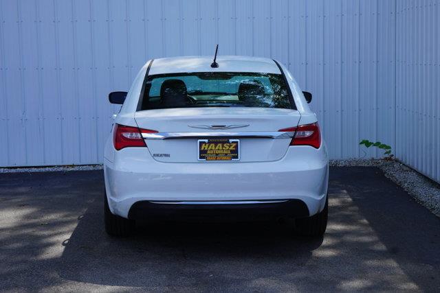 2013 Chrysler 200 - $6,400