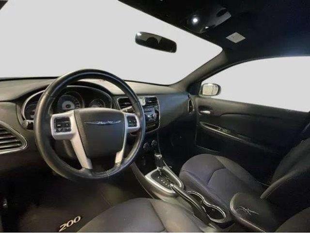 2013 Chrysler 200 - $7,299