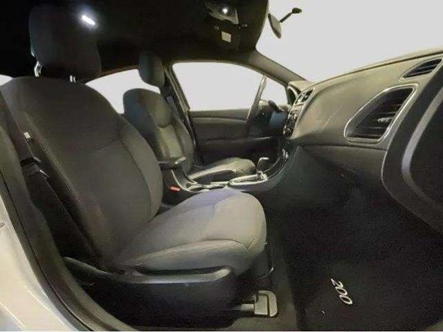 2013 Chrysler 200 - $7,299