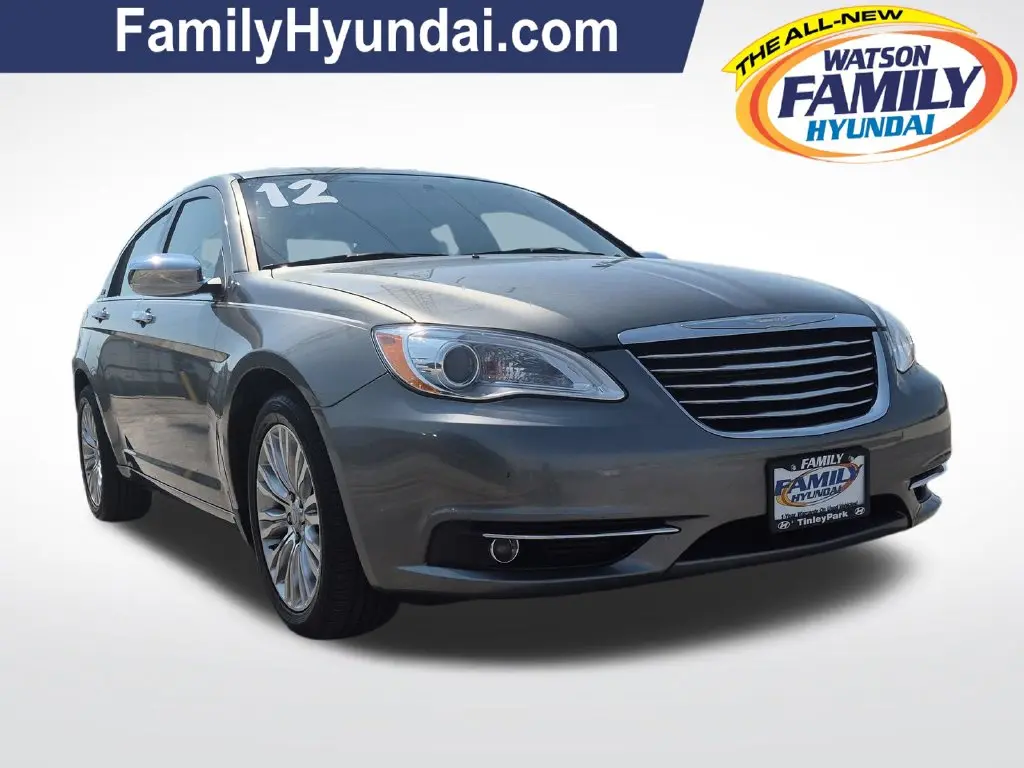 2012 Chrysler 200 - $8,788