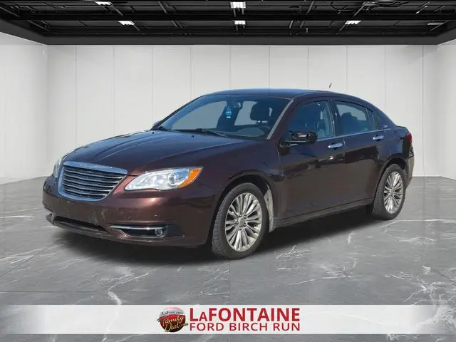 2013 Chrysler 200 - $5,900