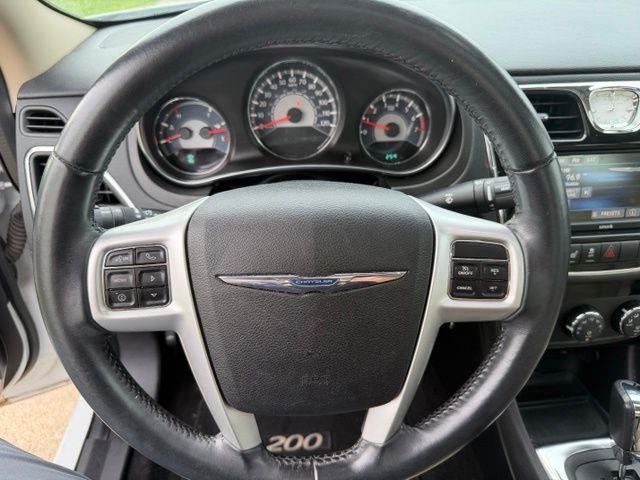 2014 Chrysler 200 - $5,864