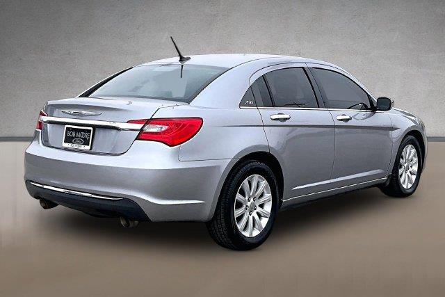 2013 Chrysler 200 - $6,493