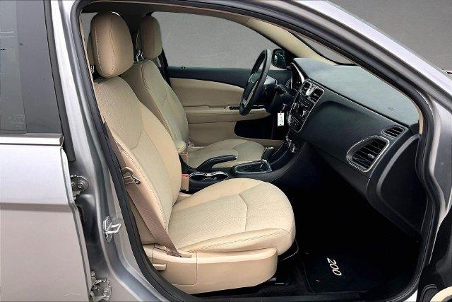 2013 Chrysler 200 - $6,493