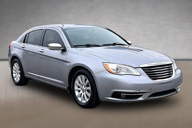2013 Chrysler 200 - $6,493