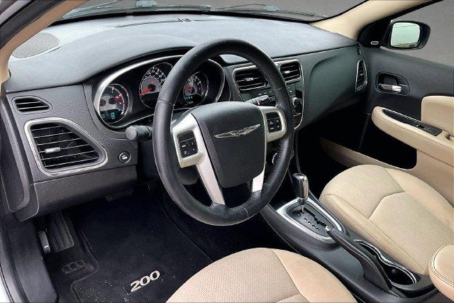 2013 Chrysler 200 - $6,493