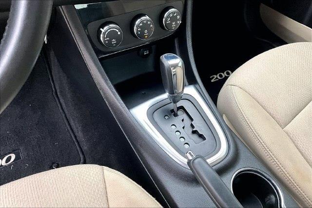 2013 Chrysler 200 - $6,493