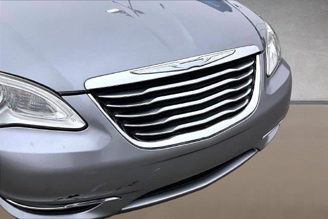 2013 Chrysler 200 - $6,493