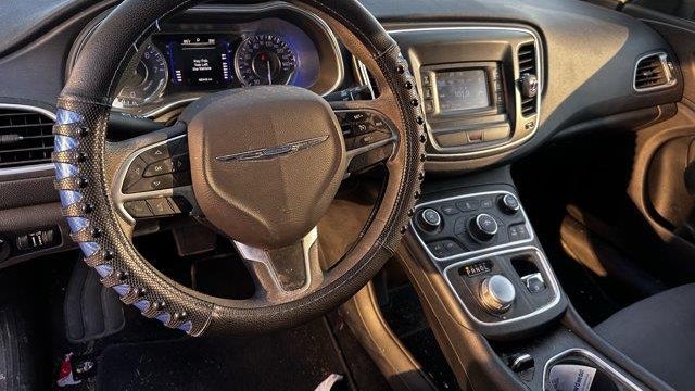2016 Chrysler 200 Limited Platinum