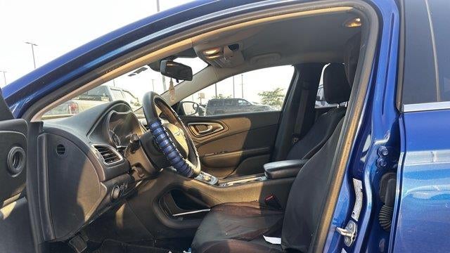 2016 Chrysler 200 Limited Platinum