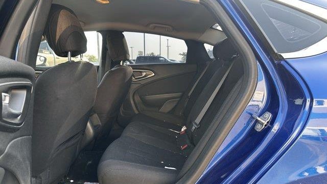 2016 Chrysler 200 Limited Platinum