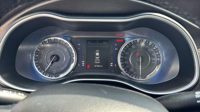 2017 Chrysler 200 Limited