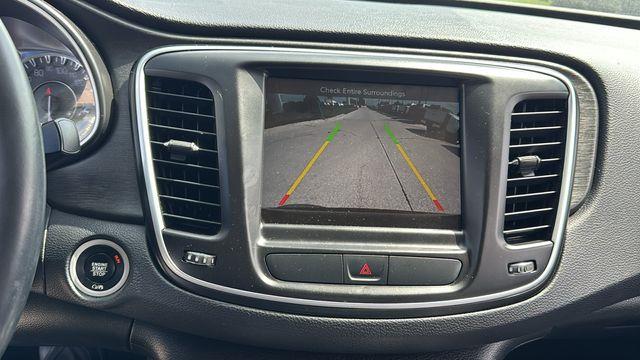 2017 Chrysler 200 Limited
