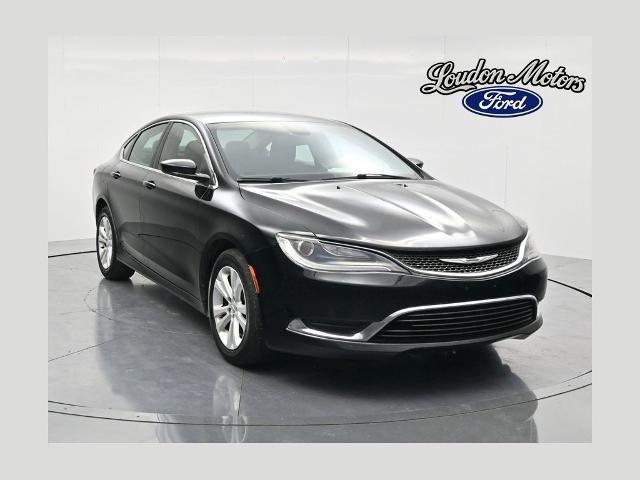 2015 Chrysler 200 - $8,898