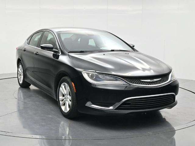 2015 Chrysler 200 - $8,898