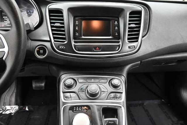 2015 Chrysler 200 - $8,898
