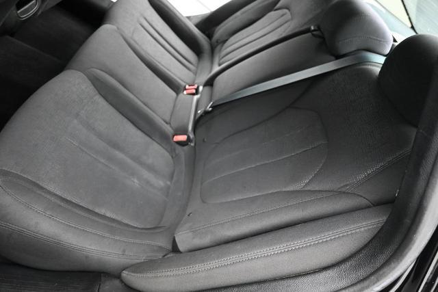 2015 Chrysler 200 - $8,898
