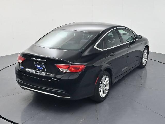 2015 Chrysler 200 - $8,898