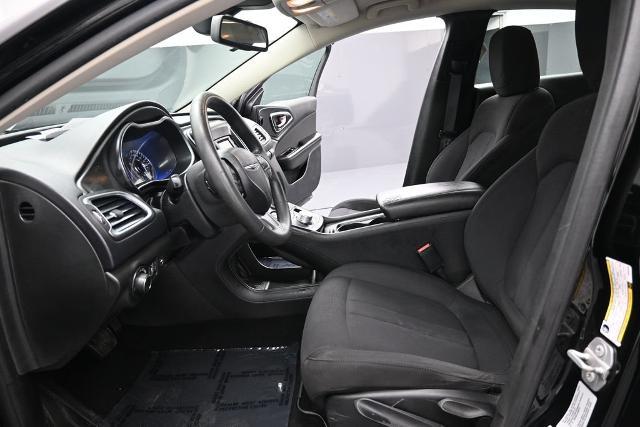 2015 Chrysler 200 - $8,648