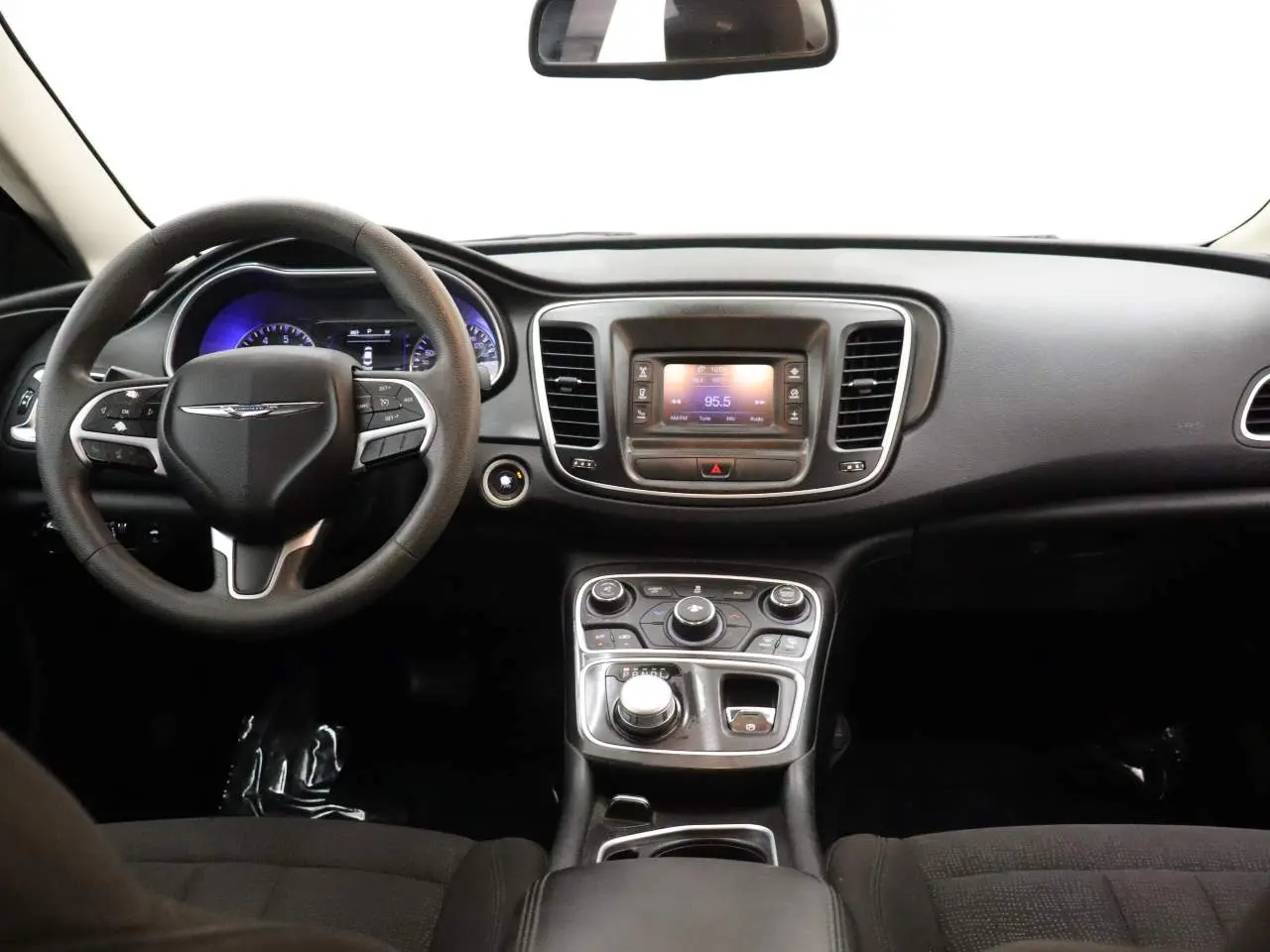 2015 Chrysler 200 - $8,724