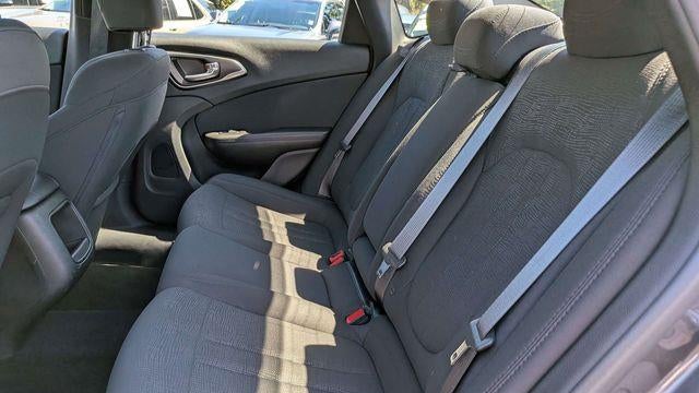 2016 Chrysler 200 Limited Platinum