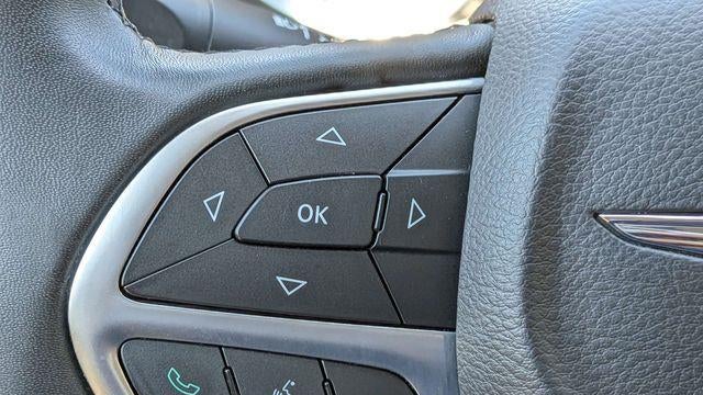 2016 Chrysler 200 Limited Platinum