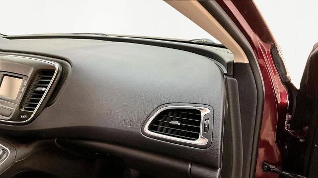 2016 Chrysler 200 Limited Platinum