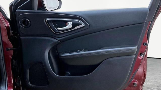 2016 Chrysler 200 Limited Platinum
