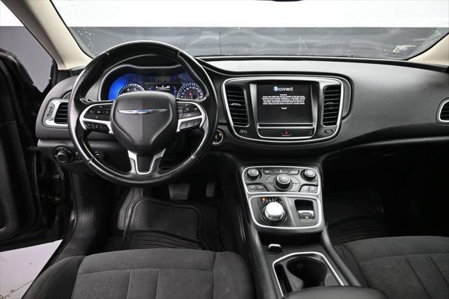 2016 Chrysler 200 - $10,488